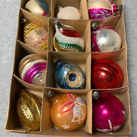 Vintage Hand-Painted Glass Christmas Ornaments Set of 12 Original Box - Picture 1 of 7